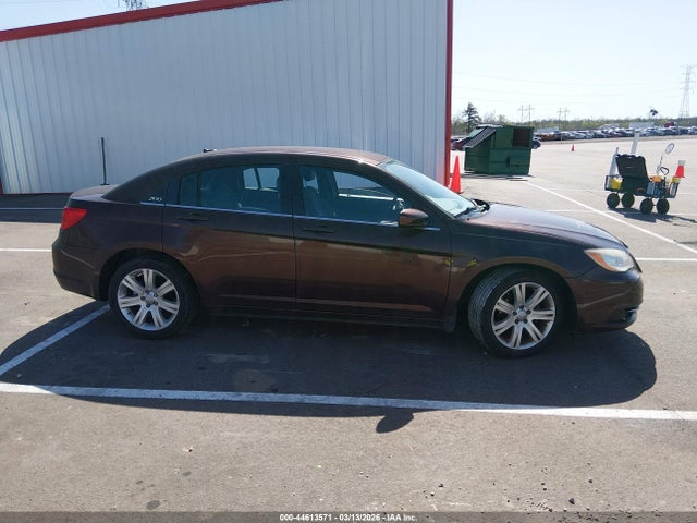 Продаж на аукціоні авто 2013 Chrysler 200 Lx, vin: 1C3CCBAB0DN698137, номер лоту: 44613571