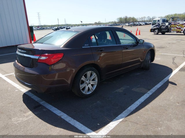 Продаж на аукціоні авто 2013 Chrysler 200 Lx, vin: 1C3CCBAB0DN698137, номер лоту: 44613571