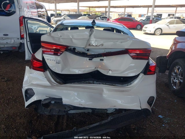 3KPF24AD6PE643354 KIA FORTE LX