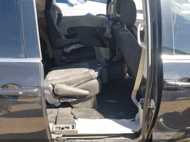 2022 Chrysler Voyager Lx მანქანა იყიდება აუქციონზე, vin: 2C4RC1CG9NR102844, აუქციონის ნომერი: 44613620