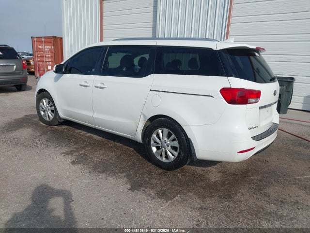 KIA SEDONA LX 2016 KNDMB5C14G6146115 Image 3