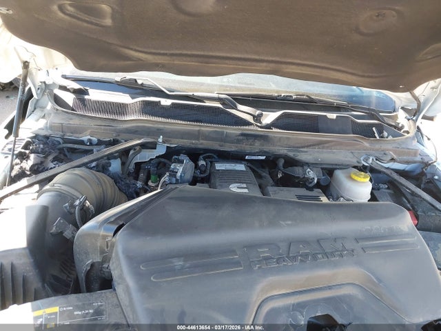 3C6UR5CL3RG316812 RAM 2500 Tradesman 4x4 6&#039;4 Box