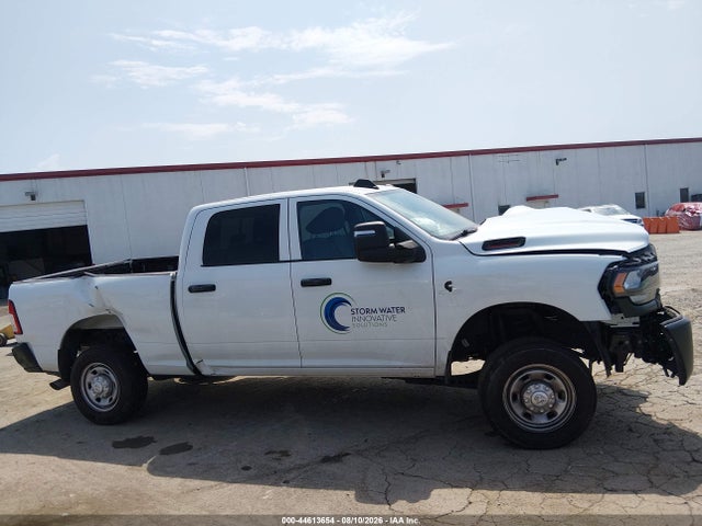 3C6UR5CL3RG316812 RAM 2500 Tradesman 4x4 6&#039;4 Box