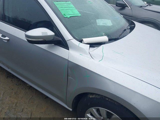 44613732 :رقم المزاد ، 1VWAH7A34DC017416 vin ، 2013 Volkswagen Passat S مزاد بيع
