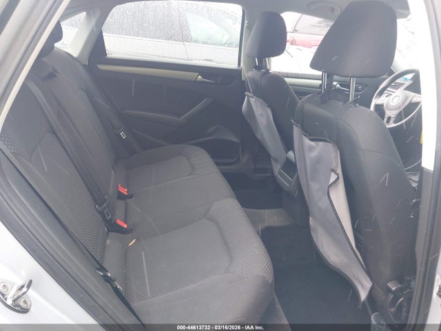 44613732 :رقم المزاد ، 1VWAH7A34DC017416 vin ، 2013 Volkswagen Passat S مزاد بيع