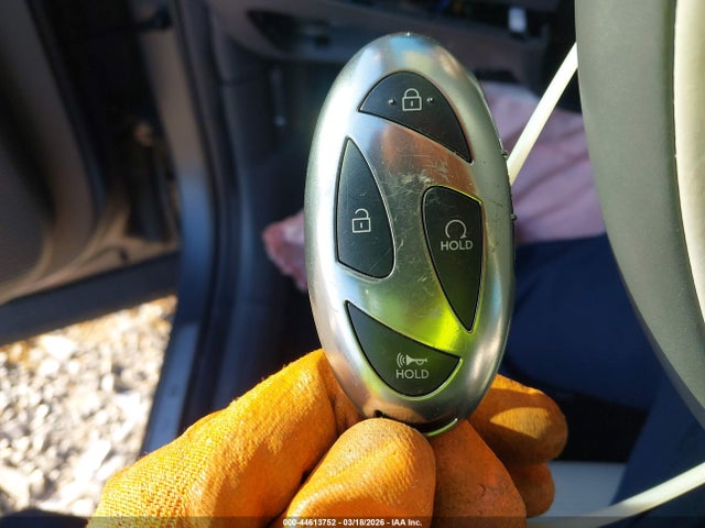Auction sale of the 2025 Hyundai Santa Fe Hybrid Calligraphy, vin: 5NMP54G14SH052613, lot number: 44613752