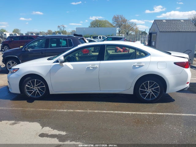 44613796 :رقم المزاد ، JTHBK1GG0G2236849 vin ، 2016 Lexus Es 350 مزاد بيع