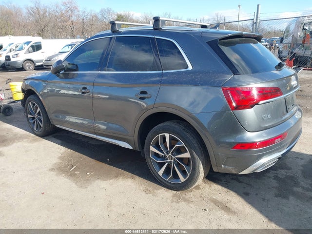 2022 AUDI Q5 WA1EAAFYXN2123249 Photo 2
