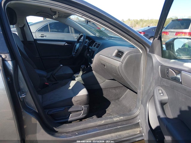 Продаж на аукціоні авто 2018 Volkswagen Jetta 1.4t S, vin: 3VW2B7AJ9JM242218, номер лоту: 44613838