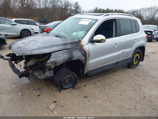 2012 Volkswagen Tiguan Se მანქანა იყიდება აუქციონზე, vin: WVGBV7AXXCW609673, აუქციონის ნომერი: 44613924