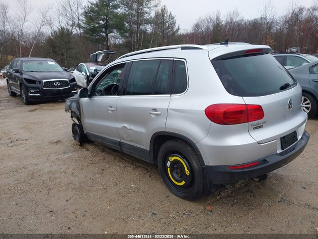 2012 Volkswagen Tiguan Se მანქანა იყიდება აუქციონზე, vin: WVGBV7AXXCW609673, აუქციონის ნომერი: 44613924