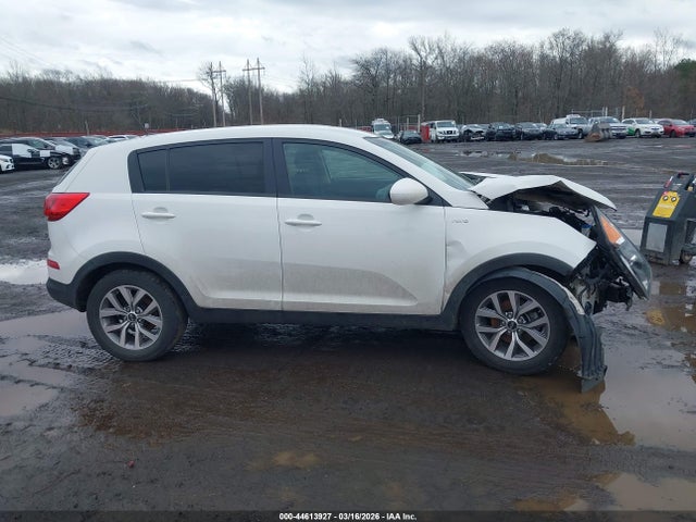 Aukcja sprzedaży 2016 Kia Sportage Lx, vin: KNDPBCAC7G7835839, numer aukcji: 44613927