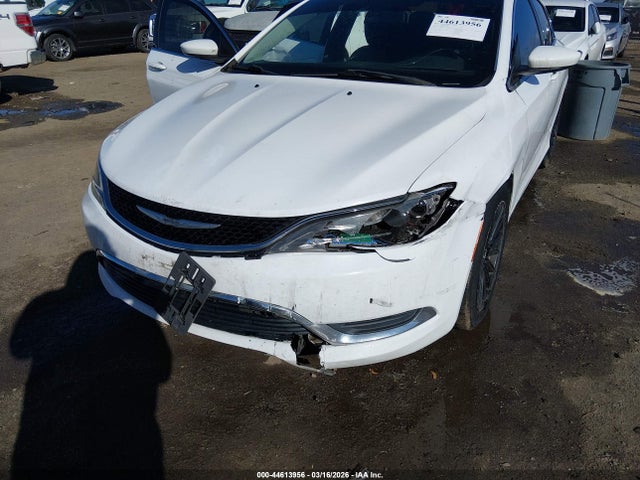 Aukcja sprzedaży 2015 Chrysler 200 Limited, vin: 1C3CCCAB4FN714817, numer aukcji: 44613956