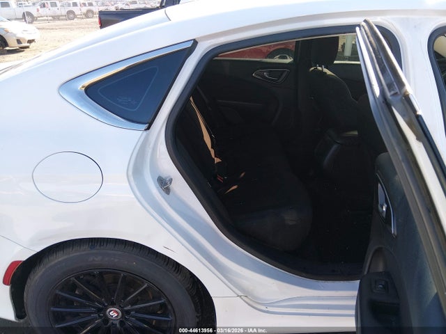 Aukcja sprzedaży 2015 Chrysler 200 Limited, vin: 1C3CCCAB4FN714817, numer aukcji: 44613956