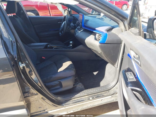 JTNKHMBXXL1089167 Toyota C-HR XLE