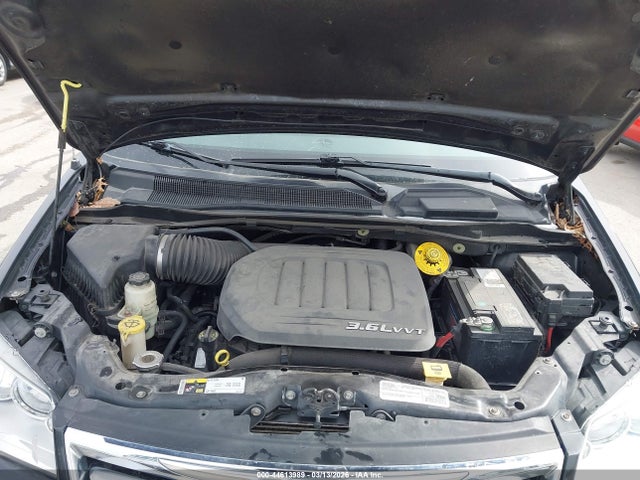 44613989 :رقم المزاد ، 2C4RC1BG0GR291727 vin ، 2016 Chrysler Town & Country Touring مزاد بيع