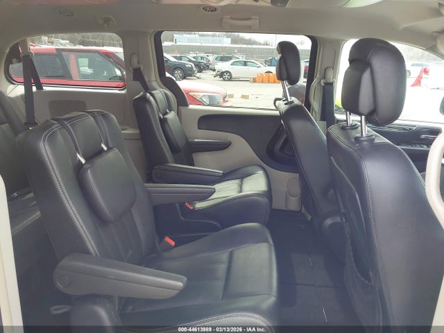 44613989 :رقم المزاد ، 2C4RC1BG0GR291727 vin ، 2016 Chrysler Town & Country Touring مزاد بيع