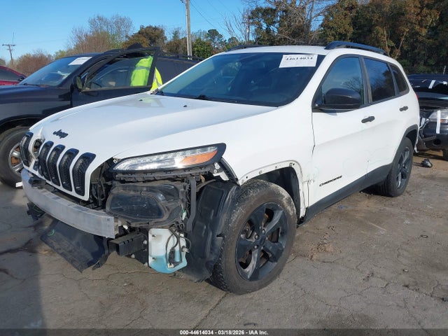 44614034 :رقم المزاد ، 1C4PJMABXHW562466 vin ، 2017 Jeep Cherokee Altitude 4x4 مزاد بيع