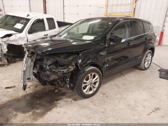 Продажа на аукционе авто 2017 Ford Escape Se, vin: 1FMCU0GD9HUA03568, номер лота: 44614086