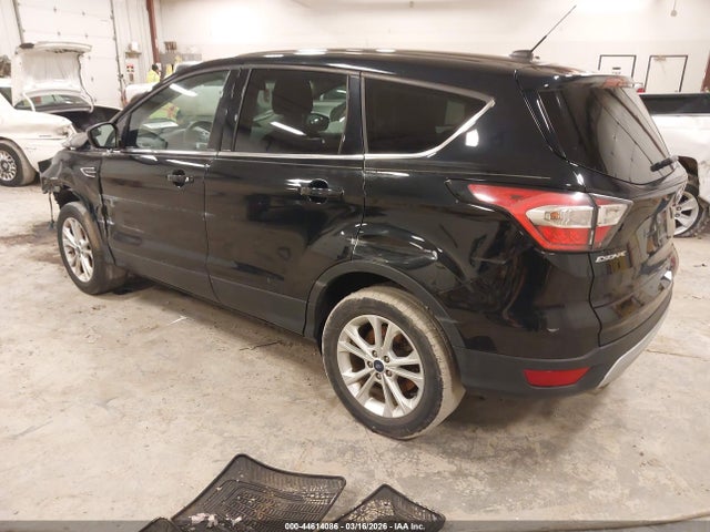 Продажа на аукционе авто 2017 Ford Escape Se, vin: 1FMCU0GD9HUA03568, номер лота: 44614086