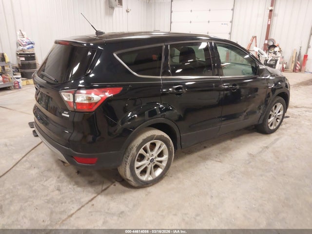 Продажа на аукционе авто 2017 Ford Escape Se, vin: 1FMCU0GD9HUA03568, номер лота: 44614086