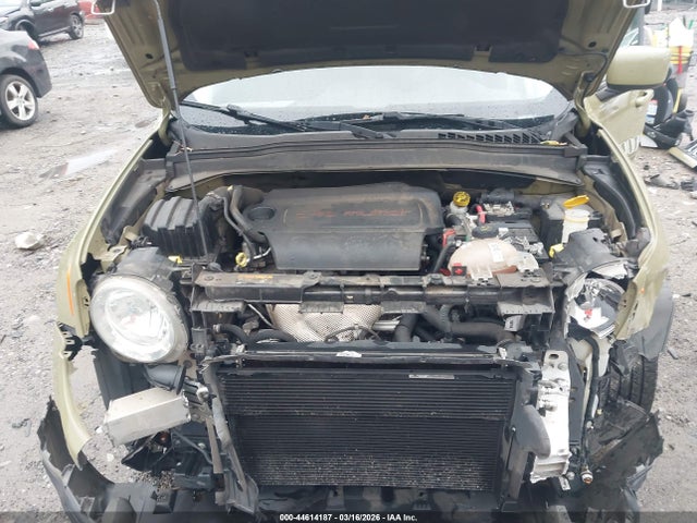 ZACCJABT7FPC01985 Jeep Renegade Latitude
