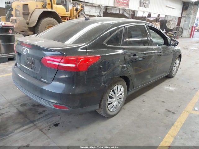 Ford FOCUS S 2015 1FADP3E22FL269574 Image 4