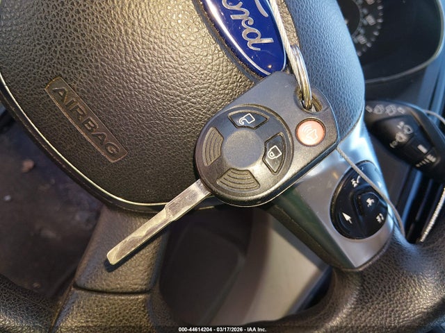 44614204 :رقم المزاد ، 1FMCU0G77GUC19654 vin ، 2016 Ford Escape Se مزاد بيع