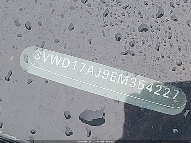 44614212 :رقم المزاد ، 3VWD17AJ9EM354227 vin ، 2014 Volkswagen Jetta 1.8t Se مزاد بيع