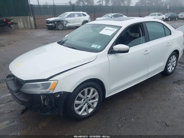 44614212 :رقم المزاد ، 3VWD17AJ9EM354227 vin ، 2014 Volkswagen Jetta 1.8t Se مزاد بيع
