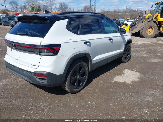 Продаж на аукціоні авто 2025 Volkswagen Taos 1.5t Se Black, vin: 3VV2C7B26SM010430, номер лоту: 44614220