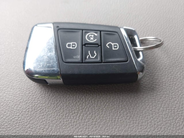 44614221 :رقم المزاد ، 1V2NR2CA1MC562343 vin ، 2021 Volkswagen Atlas 3.6l V6 Se W/technology R-line مزاد بيع
