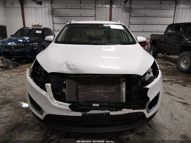 Продажа на аукционе авто 2017 Kia Sorento 3.3l Lx, vin: 5XYPGDA50HG291312, номер лота: 44614224