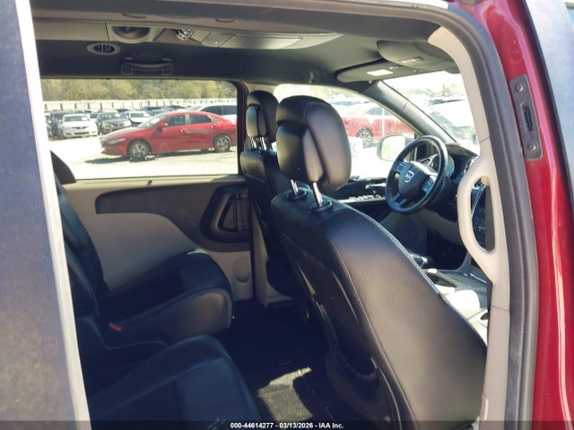 Auction sale of the 2016 Dodge Grand Caravan Sxt, vin: 2C4RDGCGXGR134947, lot number: 44614277