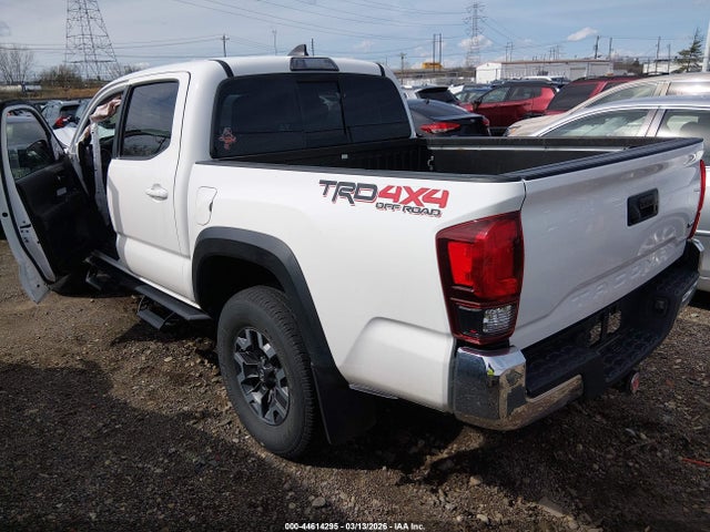 2018 Toyota Tacoma Trd Off Road მანქანა იყიდება აუქციონზე, vin: 3TMCZ5AN0JM154247, აუქციონის ნომერი: 44614295