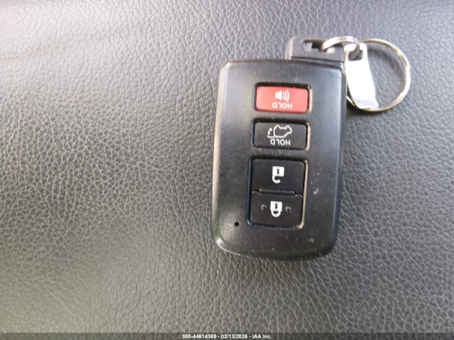 Toyota Rav4 Limited 2017 2T3DFREV9HW661512 Image 11