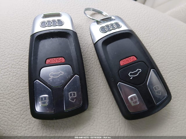 2017 AUDI A4 WAUENAF44HN063718 Photo 10