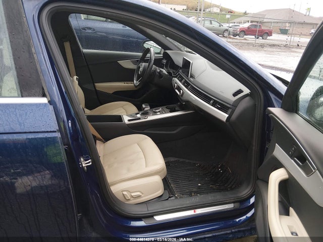 2017 AUDI A4 WAUENAF44HN063718 Photo 4