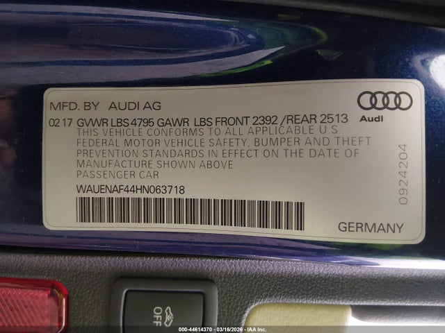 2017 AUDI A4 WAUENAF44HN063718 Photo 8