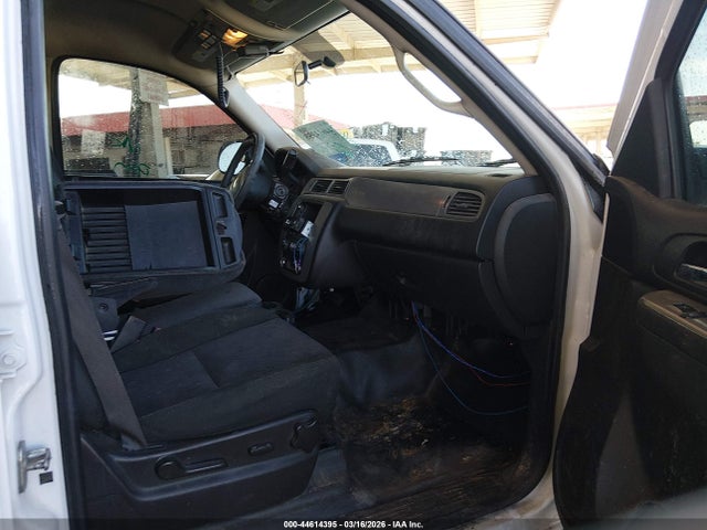 44614395 :رقم المزاد ، 1GNSK2E00DR127136 vin ، 2013 Chevrolet Tahoe Commercial Fleet مزاد بيع