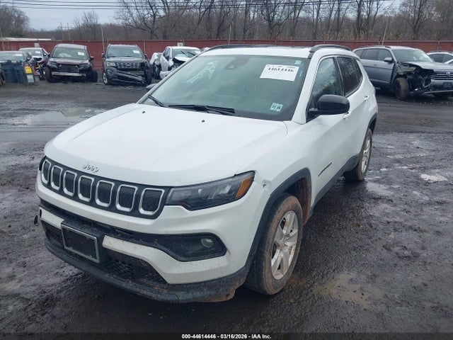 44614446 :رقم المزاد ، 3C4NJDBB7NT116525 vin ، 2022 Jeep Compass Latitude 4x4 مزاد بيع