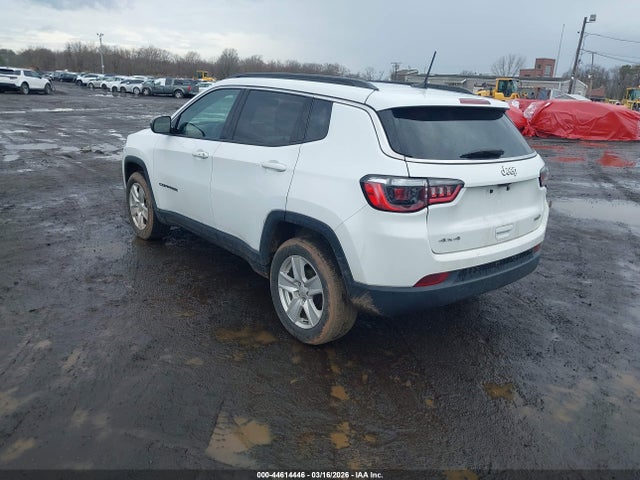 44614446 :رقم المزاد ، 3C4NJDBB7NT116525 vin ، 2022 Jeep Compass Latitude 4x4 مزاد بيع