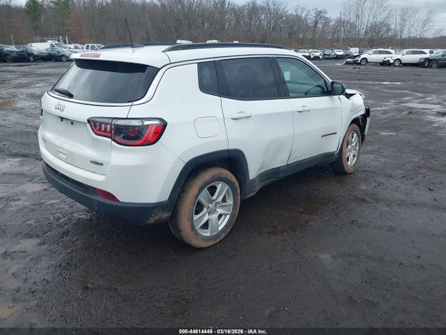 44614446 :رقم المزاد ، 3C4NJDBB7NT116525 vin ، 2022 Jeep Compass Latitude 4x4 مزاد بيع