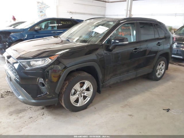 44614553 :رقم المزاد ، 2T3P1RFV2MC248286 vin ، 2021 Toyota Rav4 Xle مزاد بيع