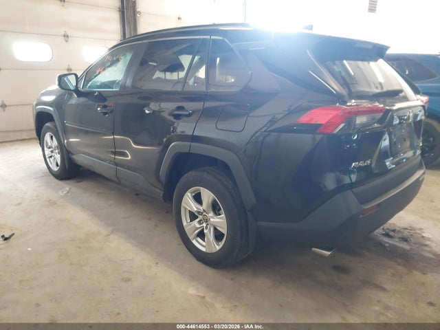 44614553 :رقم المزاد ، 2T3P1RFV2MC248286 vin ، 2021 Toyota Rav4 Xle مزاد بيع