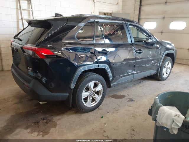 44614553 :رقم المزاد ، 2T3P1RFV2MC248286 vin ، 2021 Toyota Rav4 Xle مزاد بيع