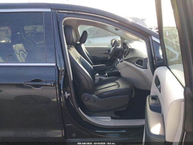 2023 Chrysler Pacifica Touring L მანქანა იყიდება აუქციონზე, vin: 2C4RC1BG2PR627331, აუქციონის ნომერი: 44614635