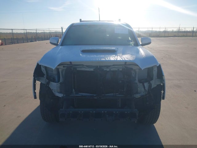5TFRZ5CN2GX003310 Toyota Tacoma Trd Sport