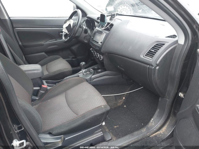 2017 MITSUBISHI OUTLANDER SPORT JA4AR3AW8HZ065873 Photo 4