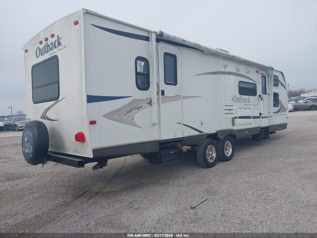 44614997 :رقم المزاد ، 4YDT30123AB452029 vin ، 2010 Keystone Rv Other مزاد بيع